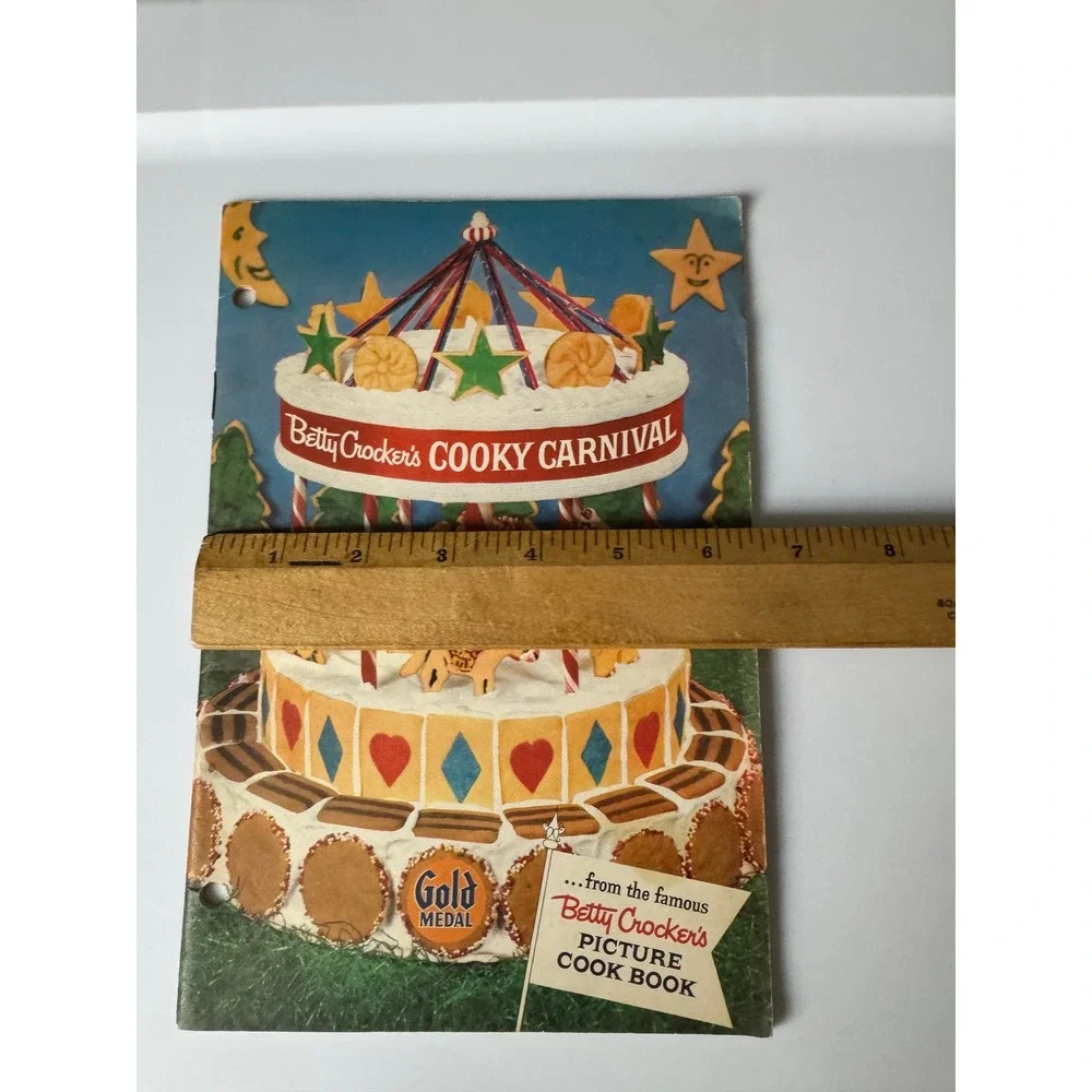 Vintage 1957 Betty‎ Crocker Cooky Carnival Picture Cook Booklet General Mills